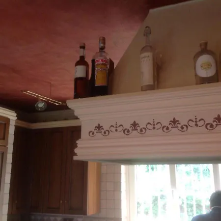 Kleine Ferienvilla In Traumhafter Panoramalage Mit Blick Uber Den Sudlichen Gardasee Будинок відпочинку *