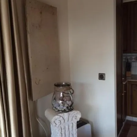 Kleine Ferienvilla In Traumhafter Panoramalage Mit Blick Uber Den Sudlichen Gardasee Будинок відпочинку *